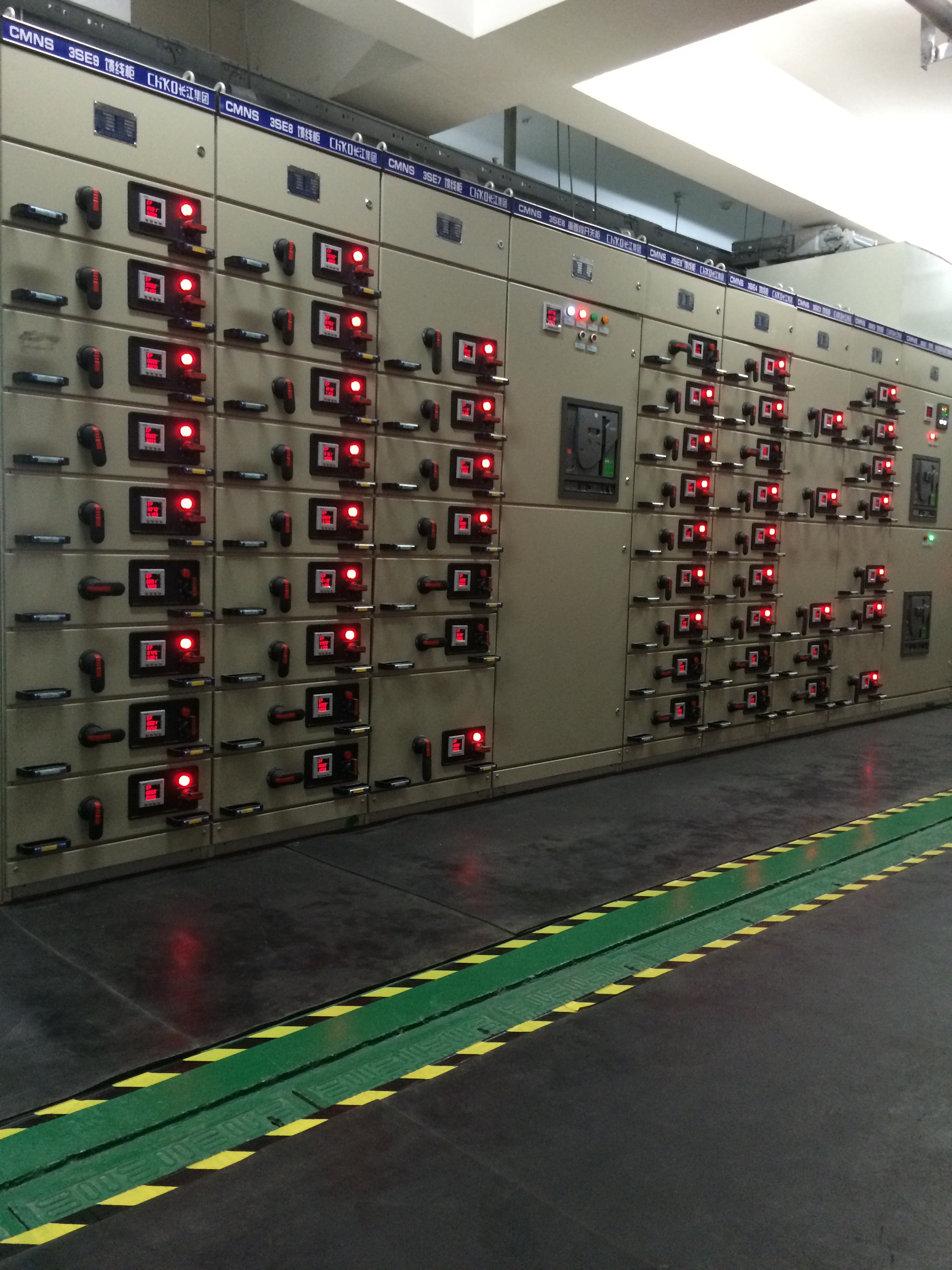 最专业的电子竞技门户！成套设备